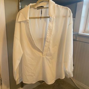 Pretty little thing white plunge top